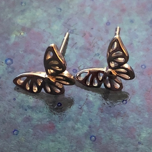 Butterfly Earrings Studs Silver 925 - Picture 1 of 4